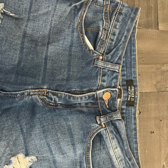 Forever 21 Ripped Ankle Jeans Size 27 - Picture 2 of 11